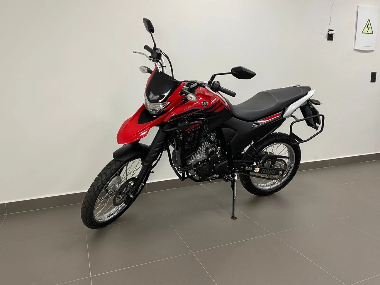 YAMAHA XTZ 250 LANDER CONNECTED