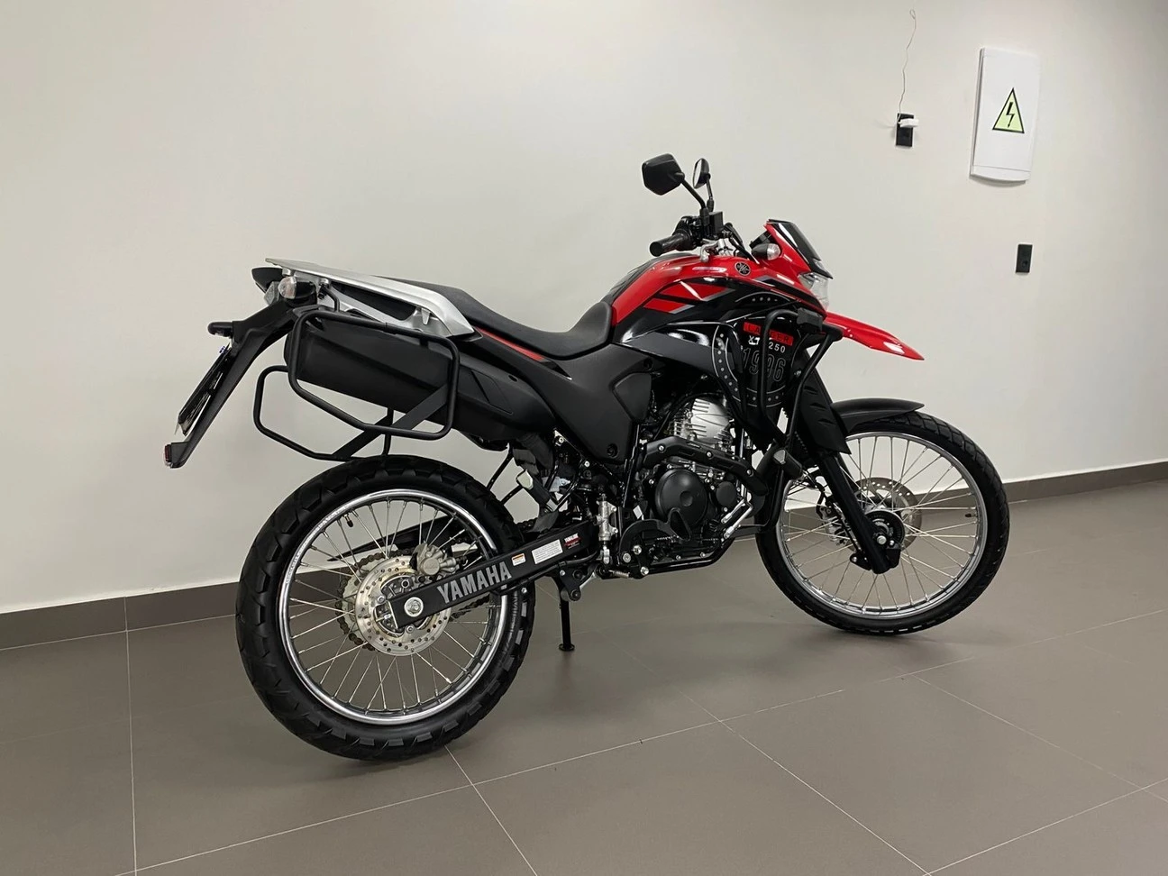 YAMAHA XTZ 250 LANDER CONNECTED