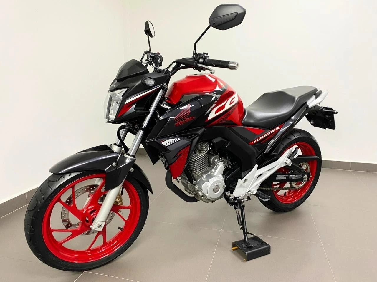 HONDA CB 250F TWISTER CBS