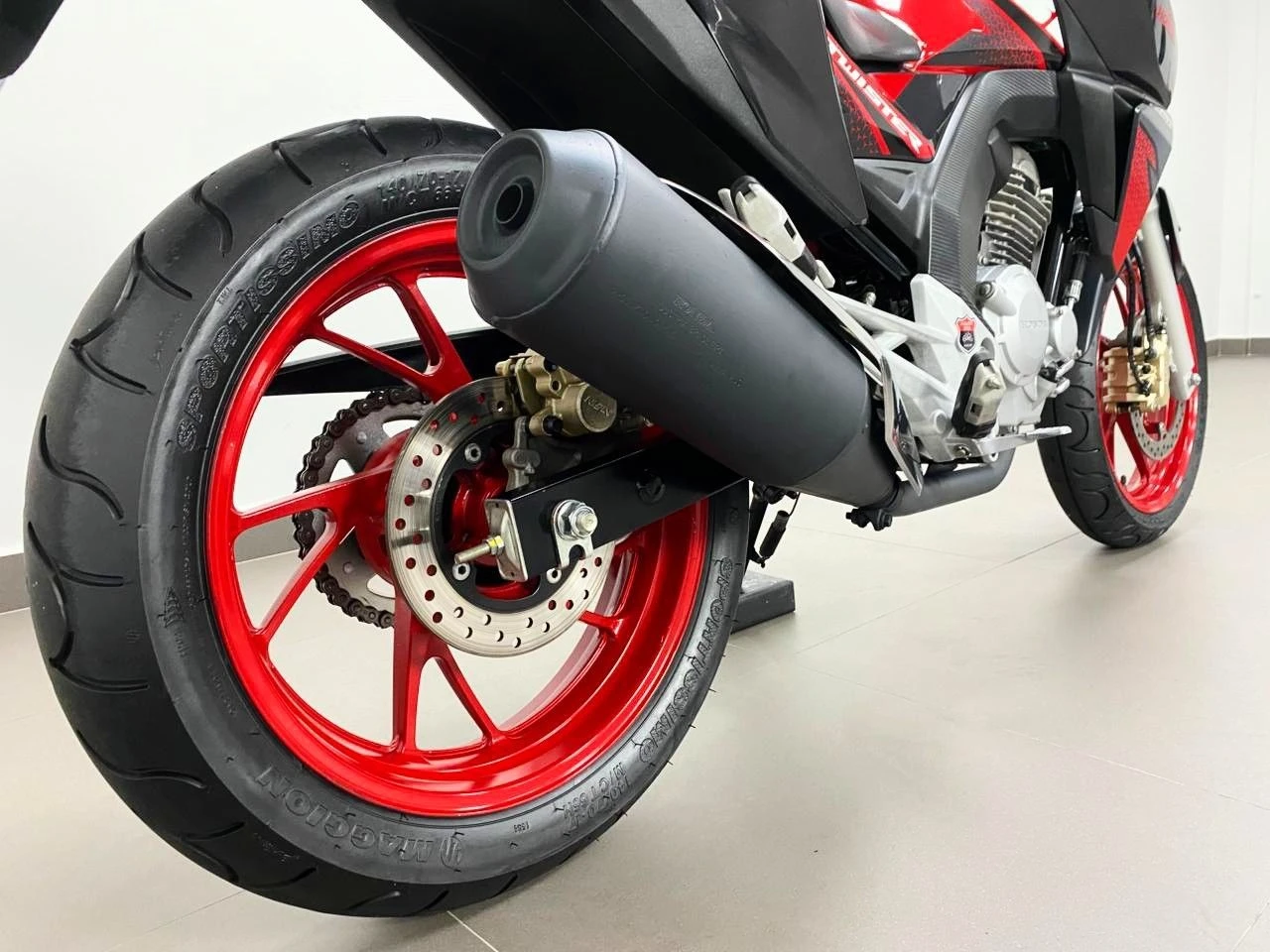 HONDA CB 250F TWISTER CBS