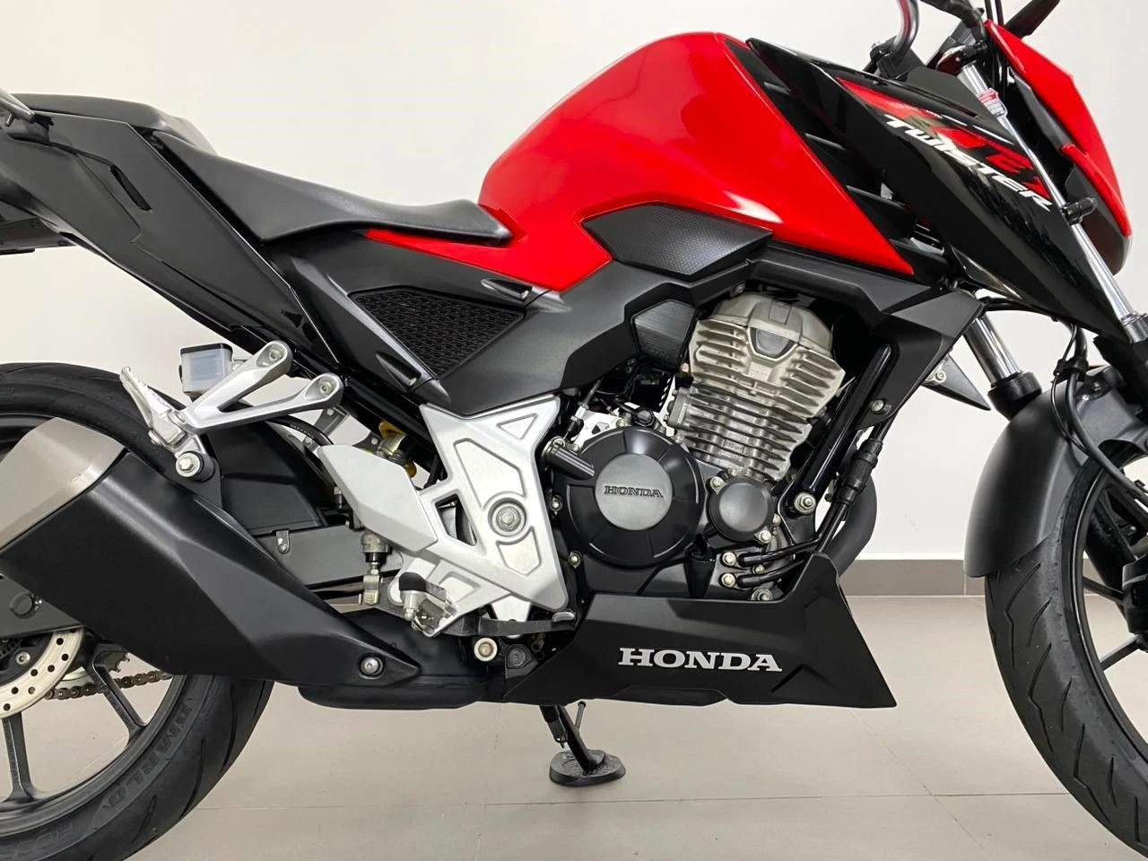 HONDA CB 300F TWISTER ABS