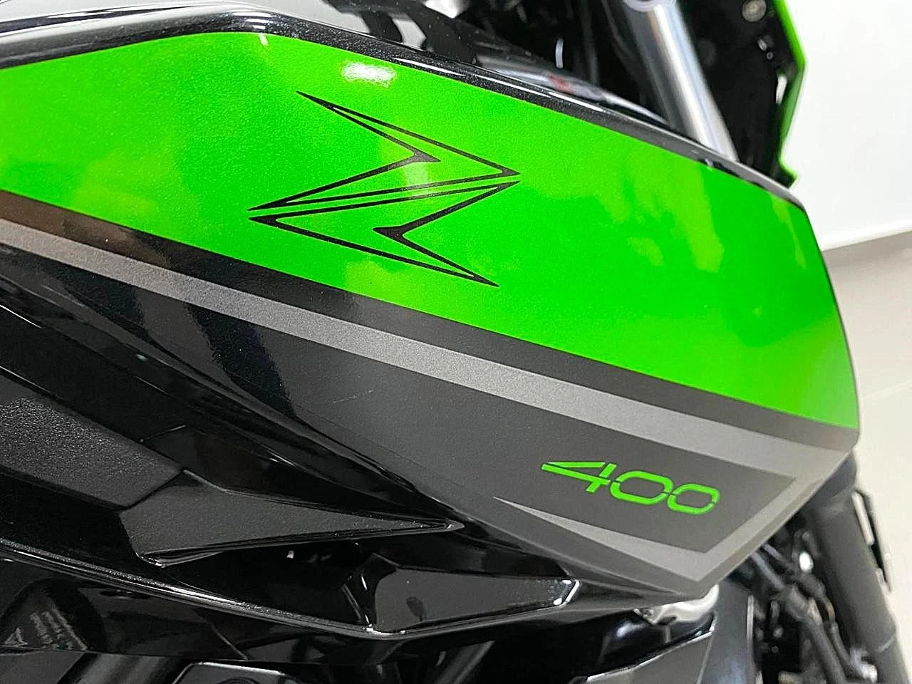 KAWASAKI Z400