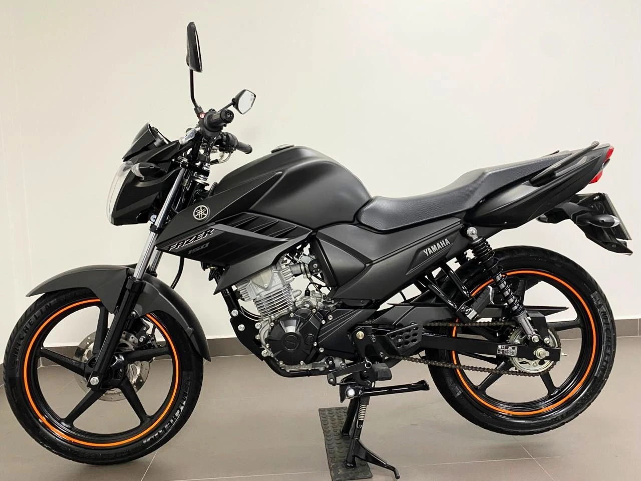 YAMAHA FAZER YS 150 SED