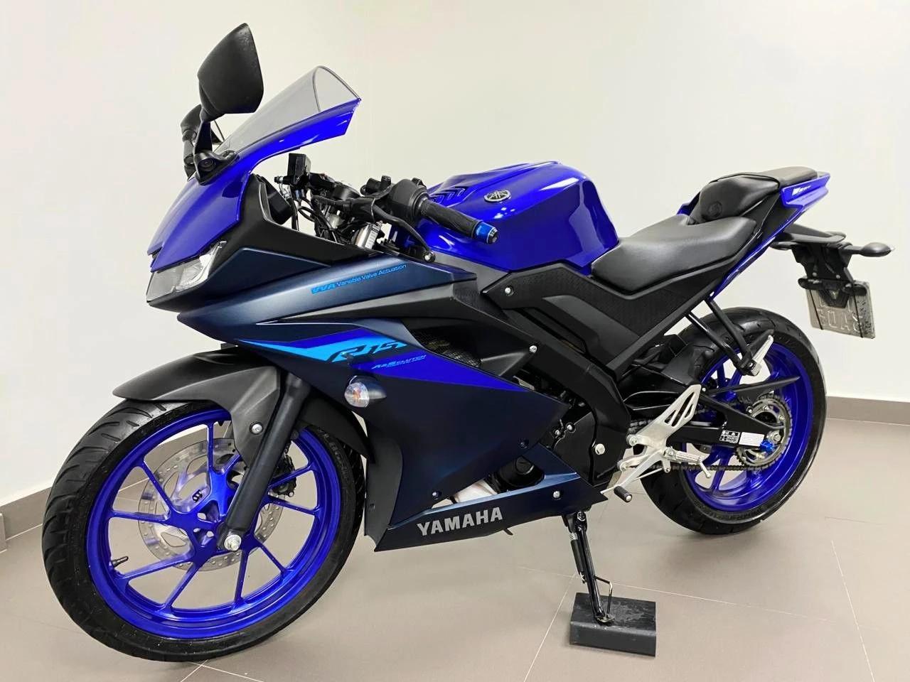 YAMAHA YZF R15