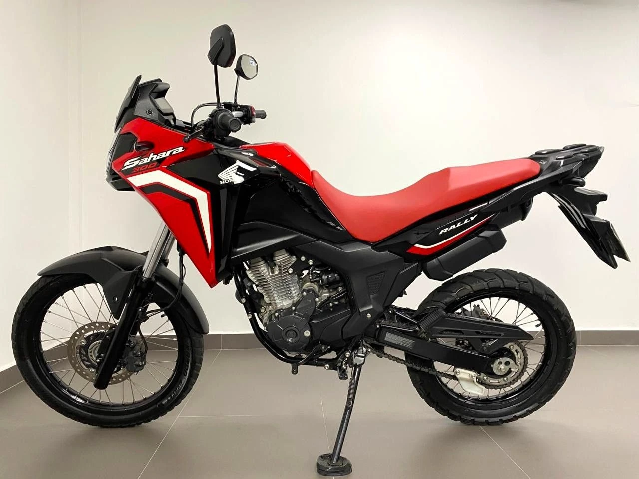 HONDA XRE 300 SAHARA RALLY