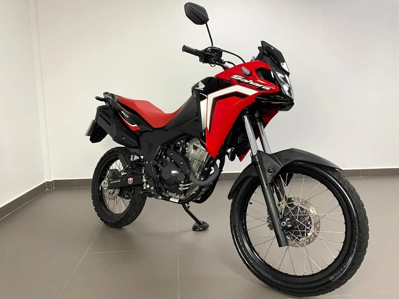 HONDA XRE 300 SAHARA RALLY