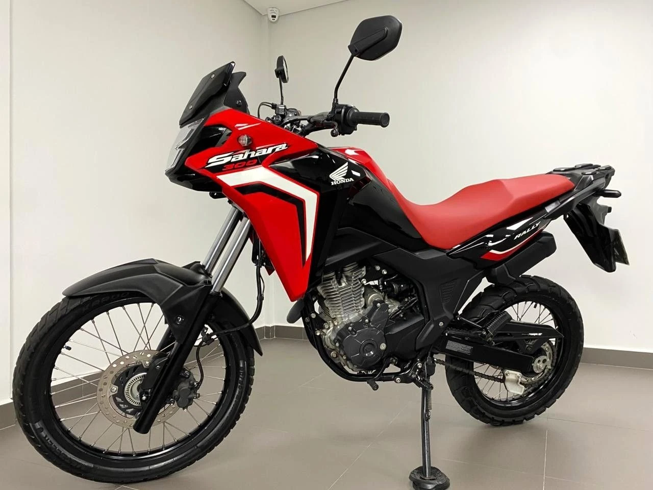 HONDA XRE 300 SAHARA RALLY