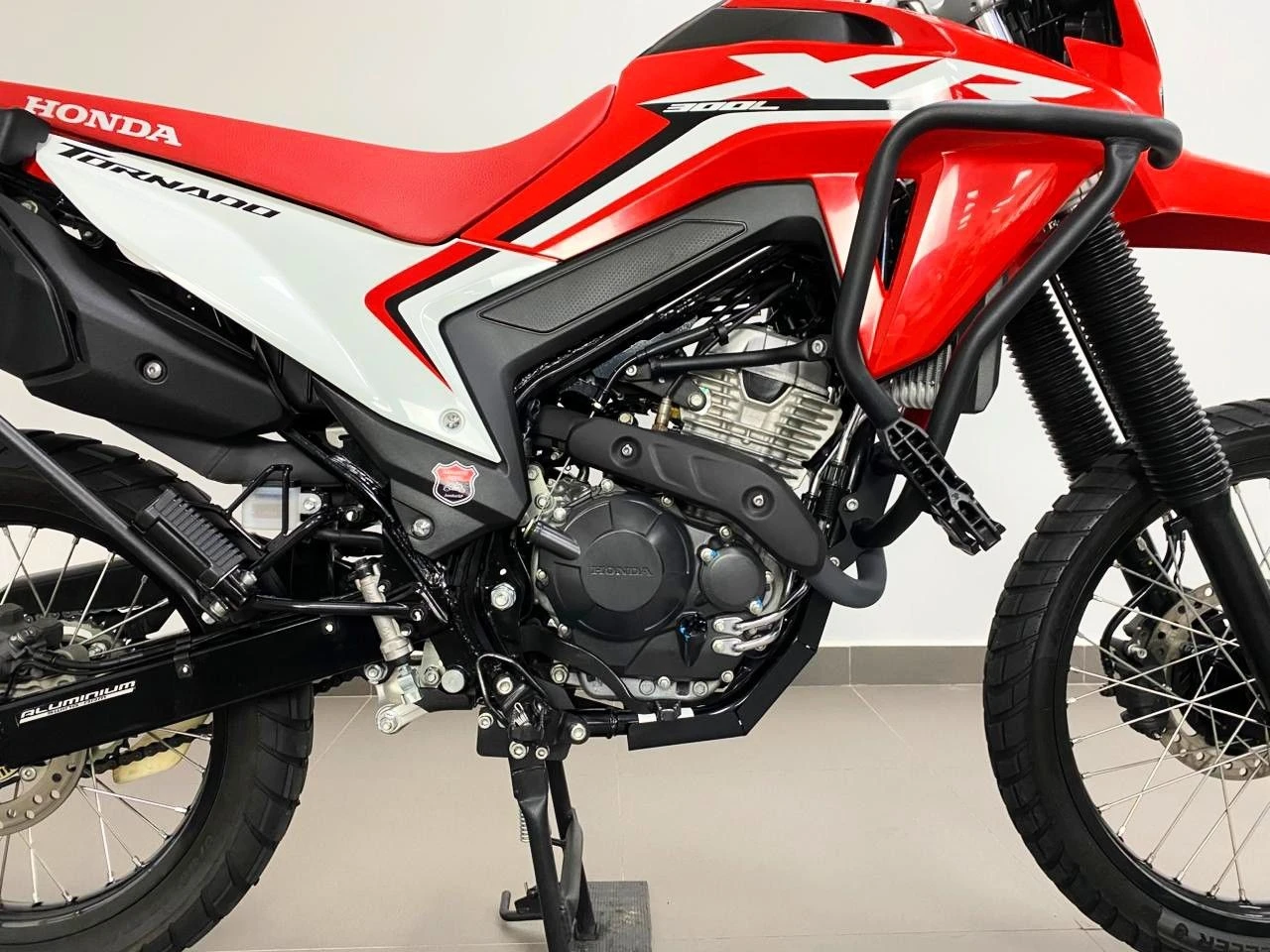 HONDA XR 300L TORNADO