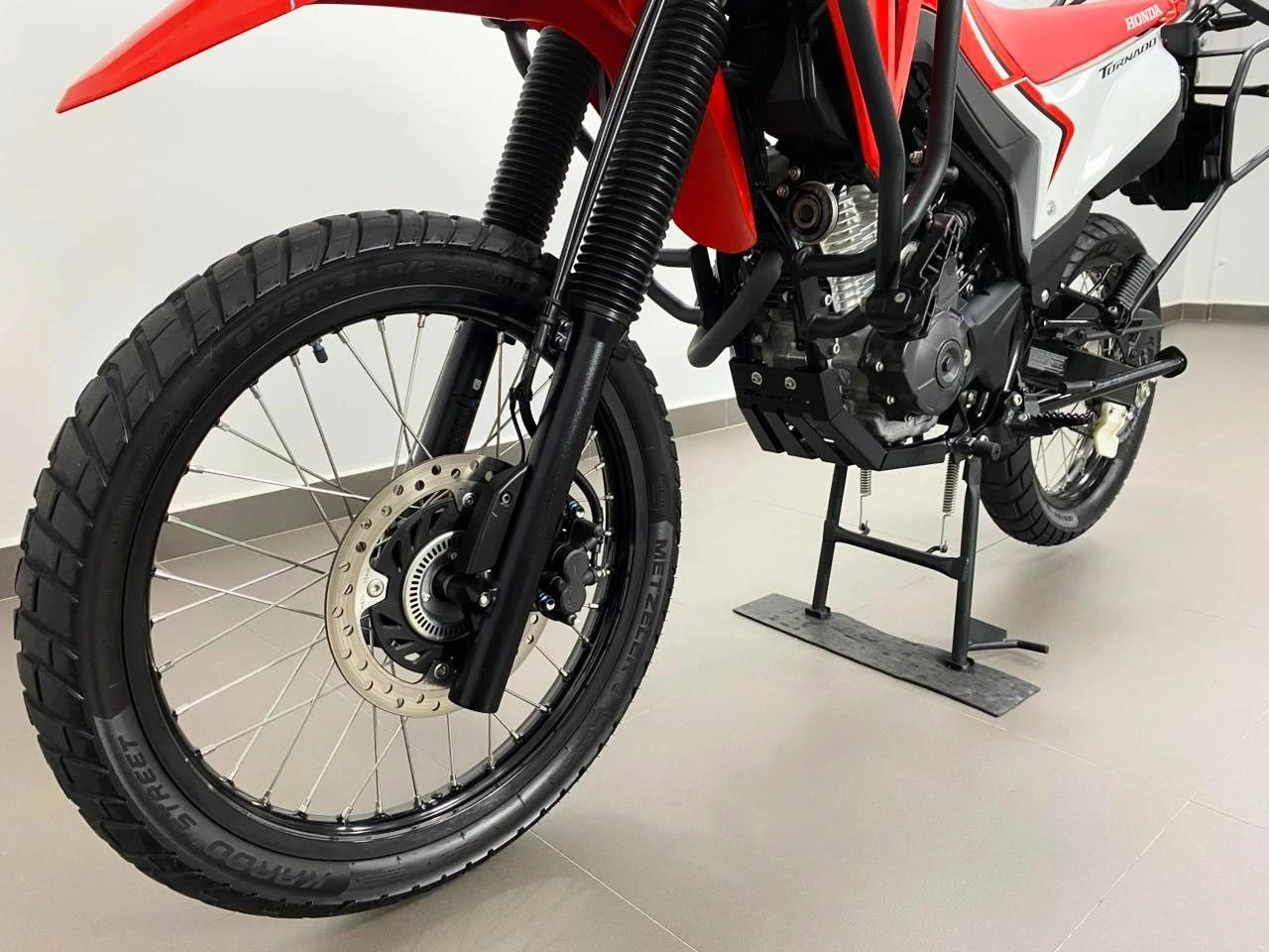 HONDA XR 300L TORNADO