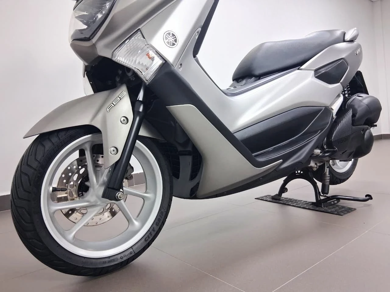 YAMAHA NMAX 160 ABS