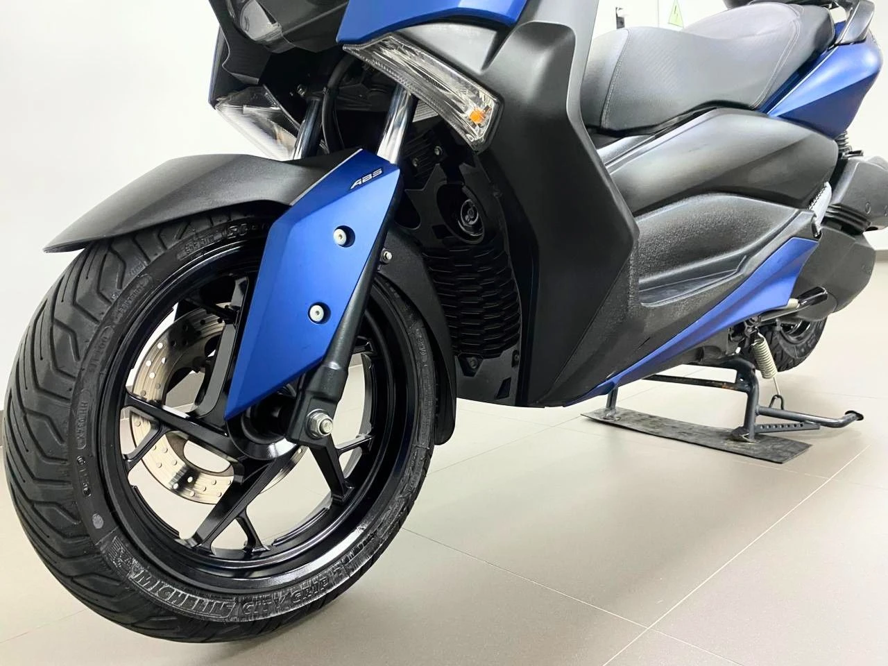 YAMAHA XMAX ABS