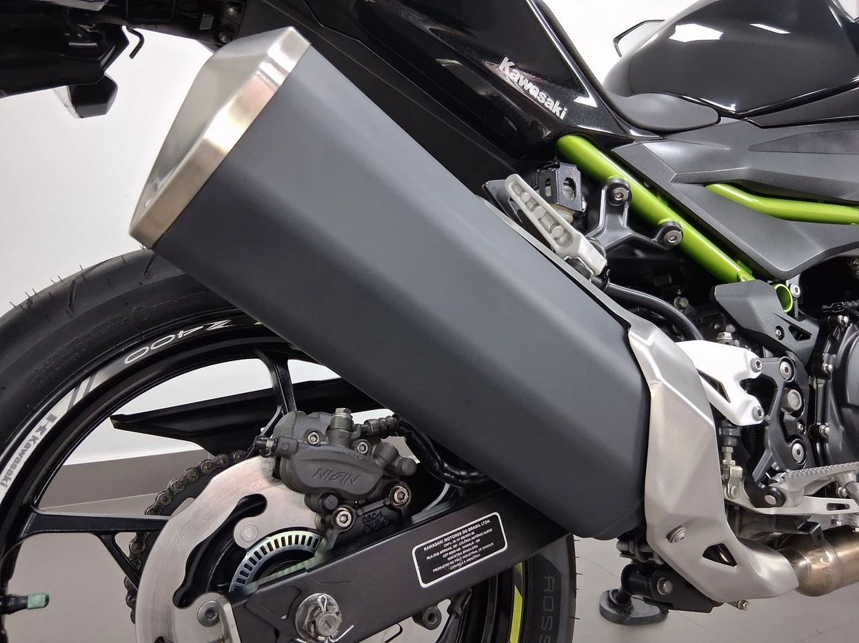 KAWASAKI Z400
