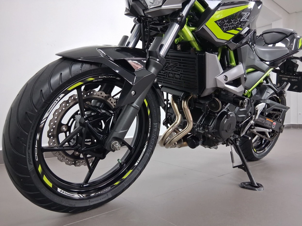 KAWASAKI Z400