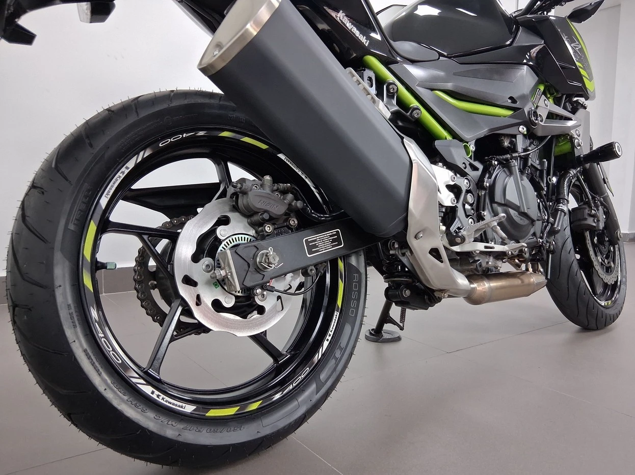 KAWASAKI Z400