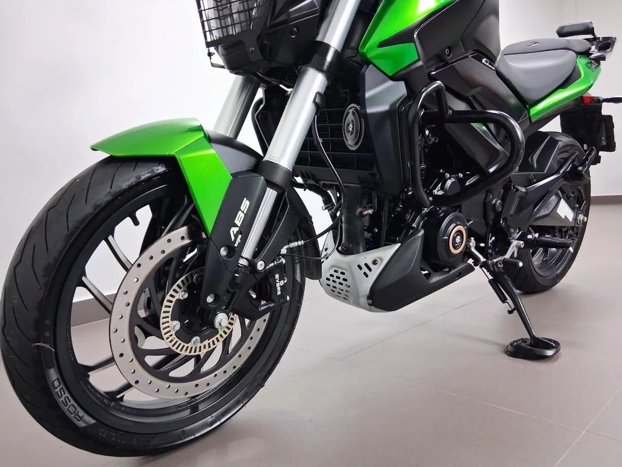BAJAJ DOMINAR 400