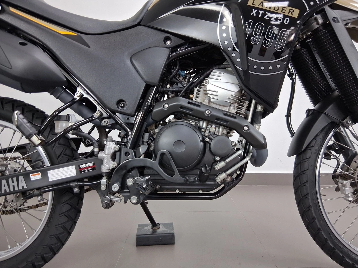 YAMAHA XTZ 250 LANDER CONNECTED