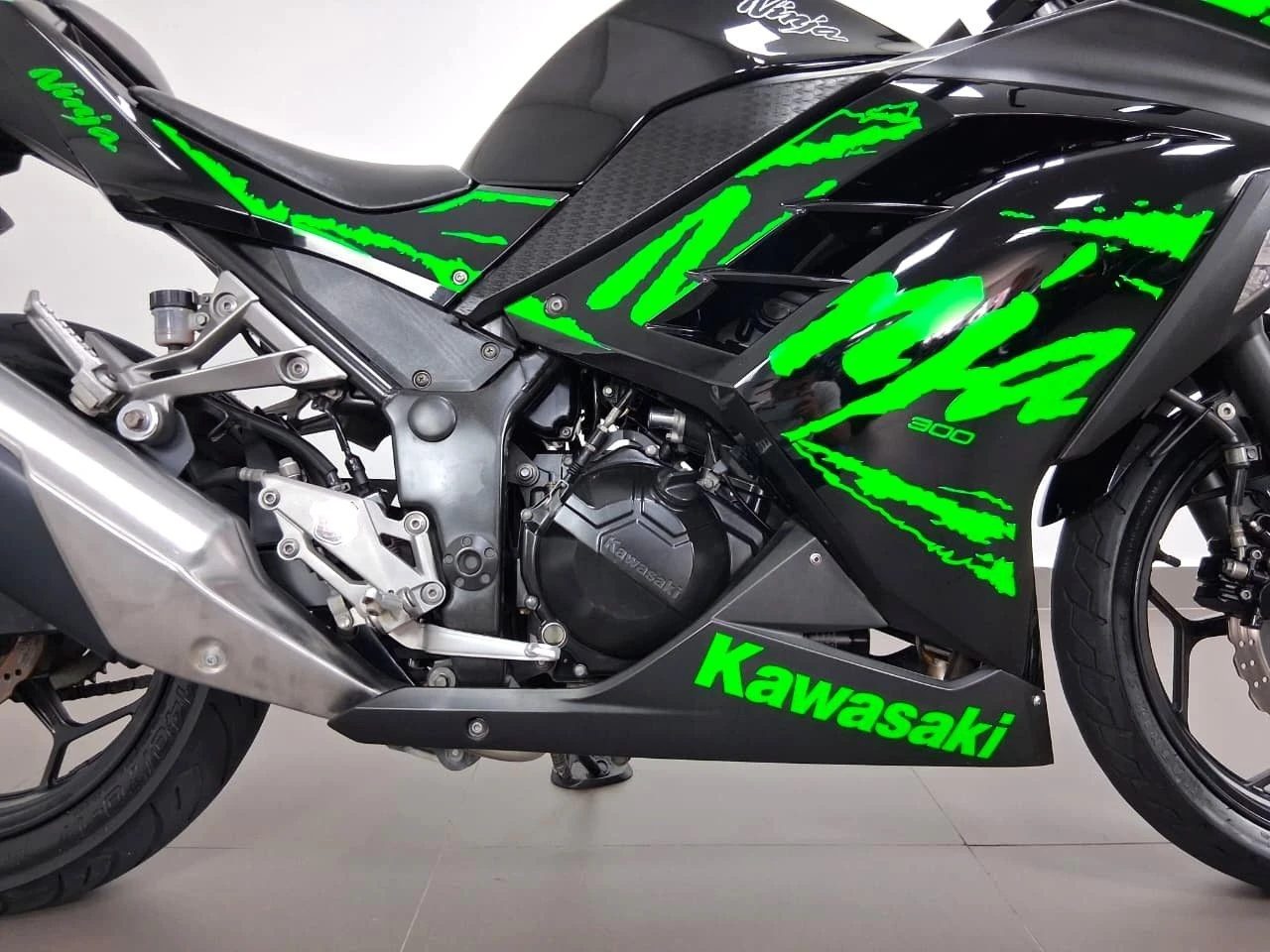 KAWASAKI NINJA 300
