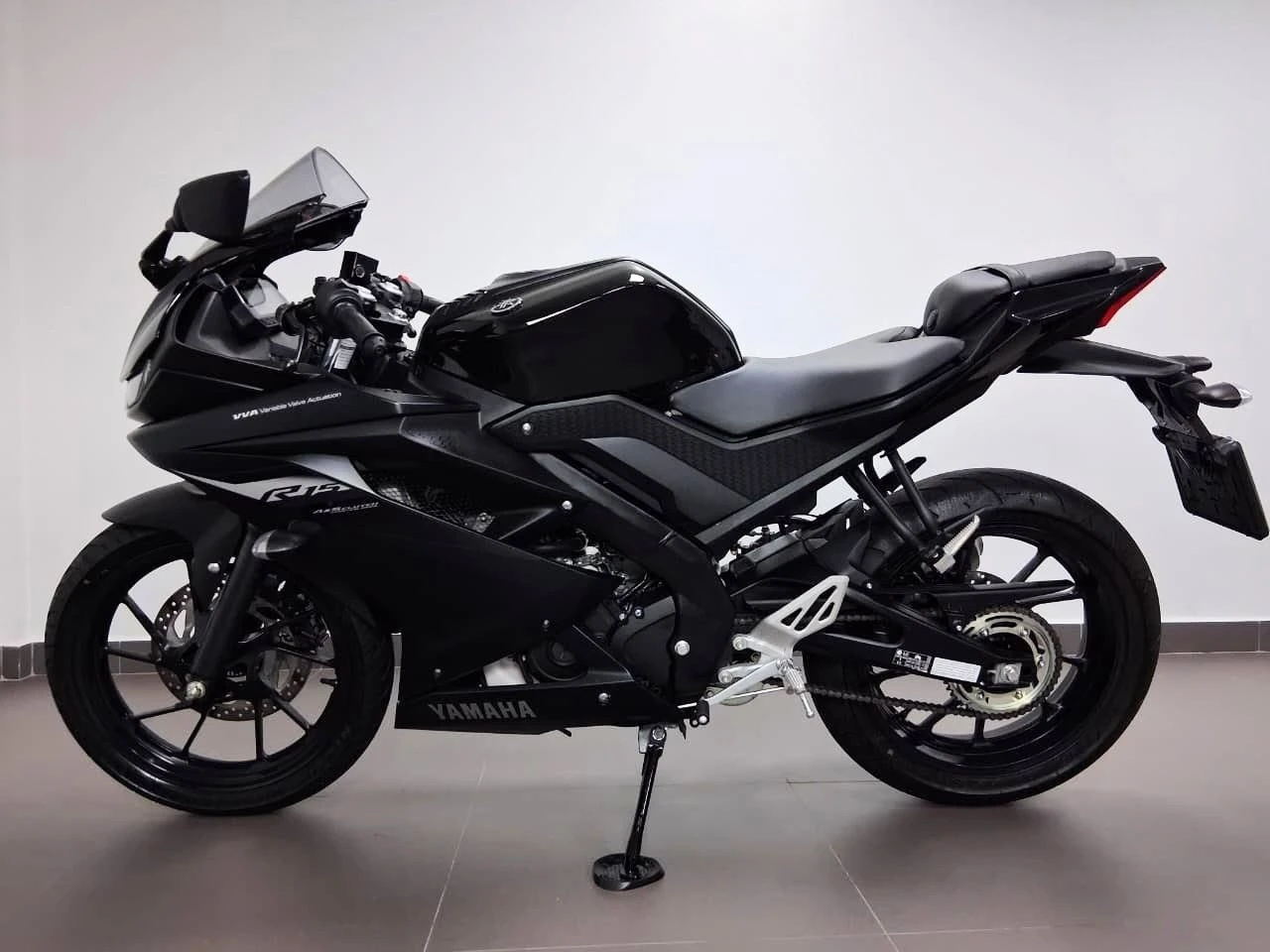 YAMAHA YZF R15