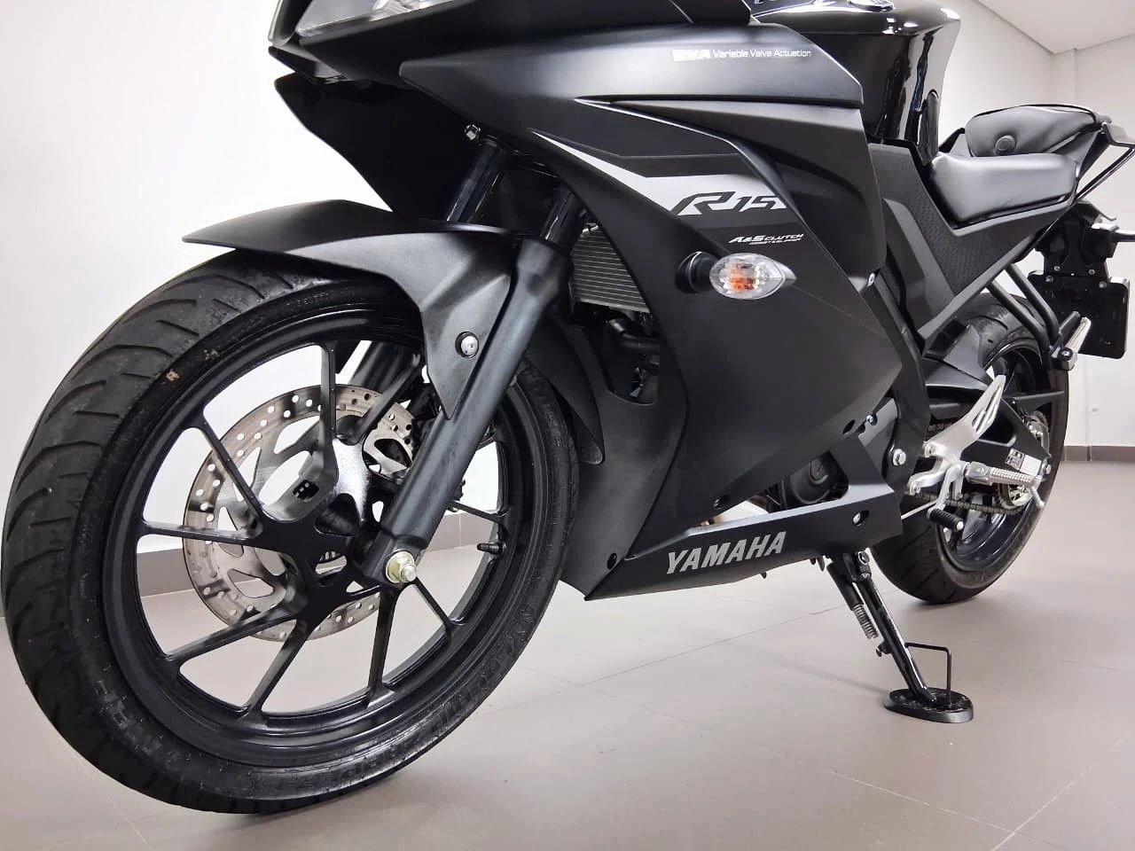 YAMAHA YZF R15
