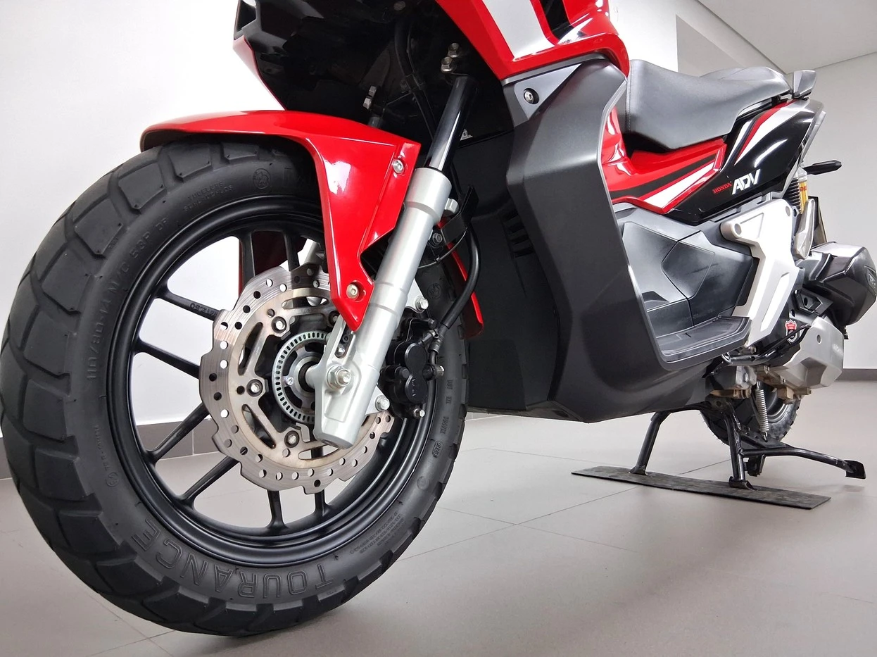HONDA ADV 150