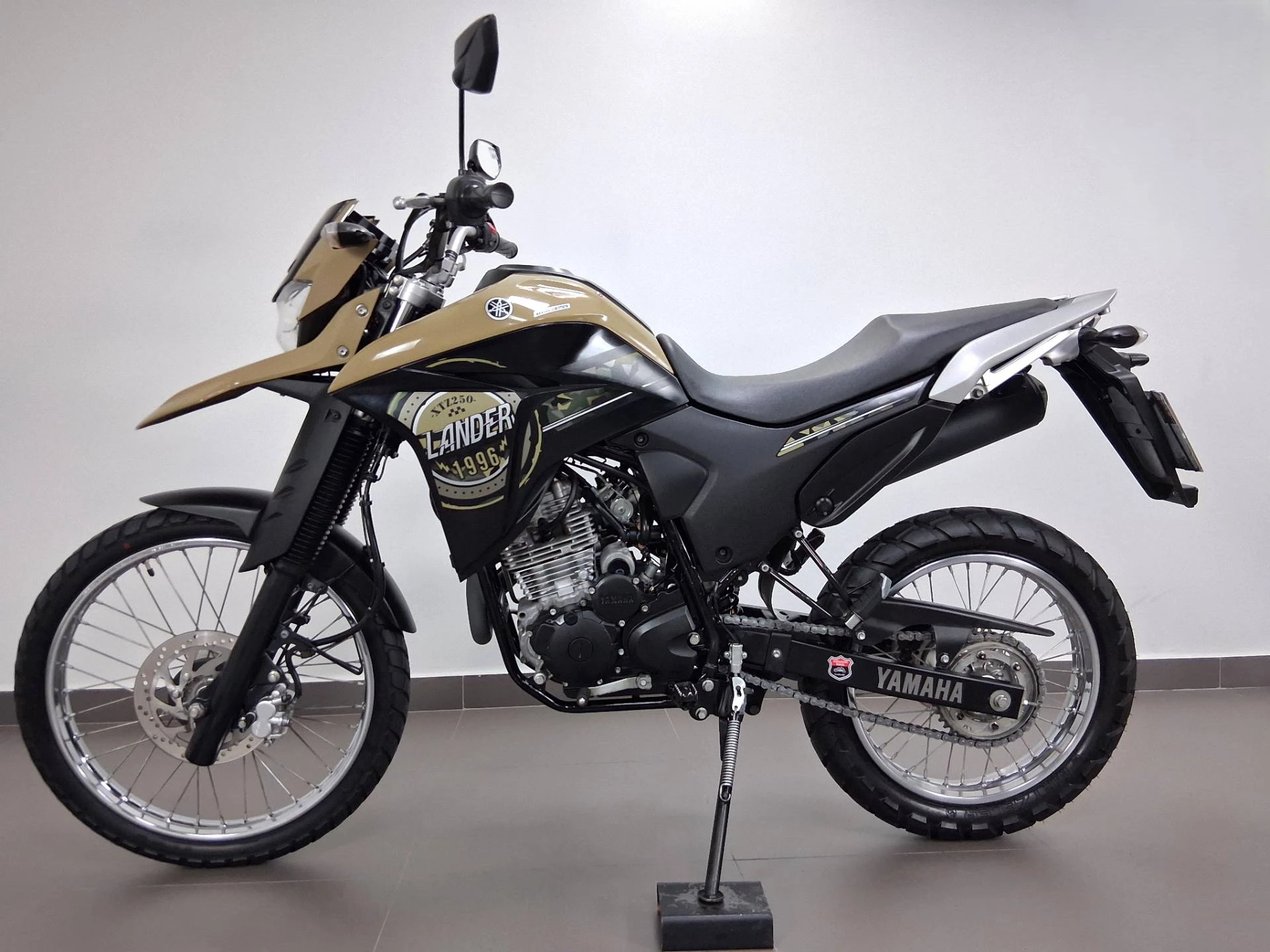 YAMAHA XTZ 250 LANDER CONNECTED