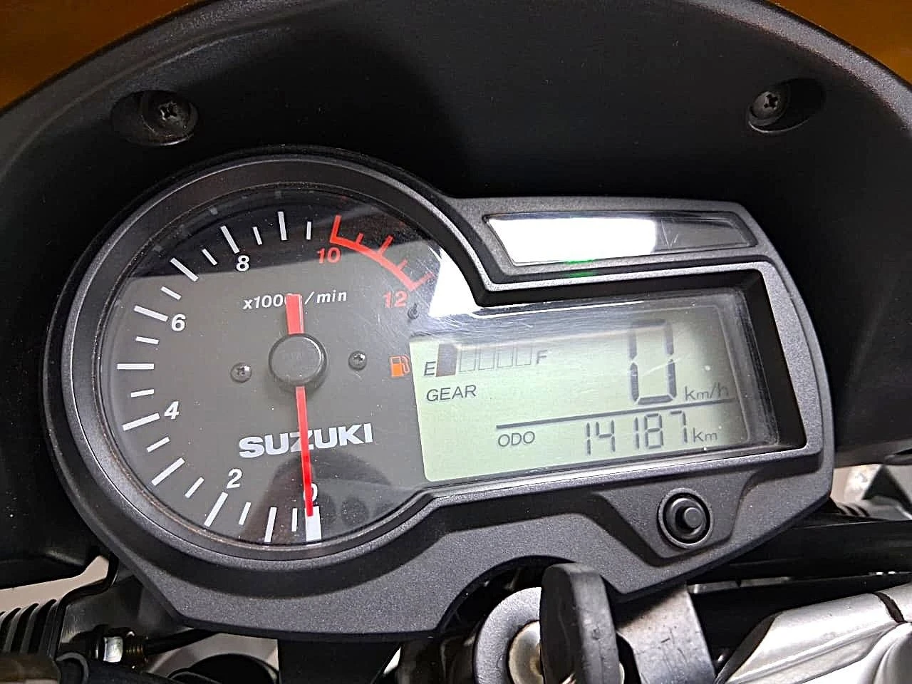 SUZUKI GSR 125 S