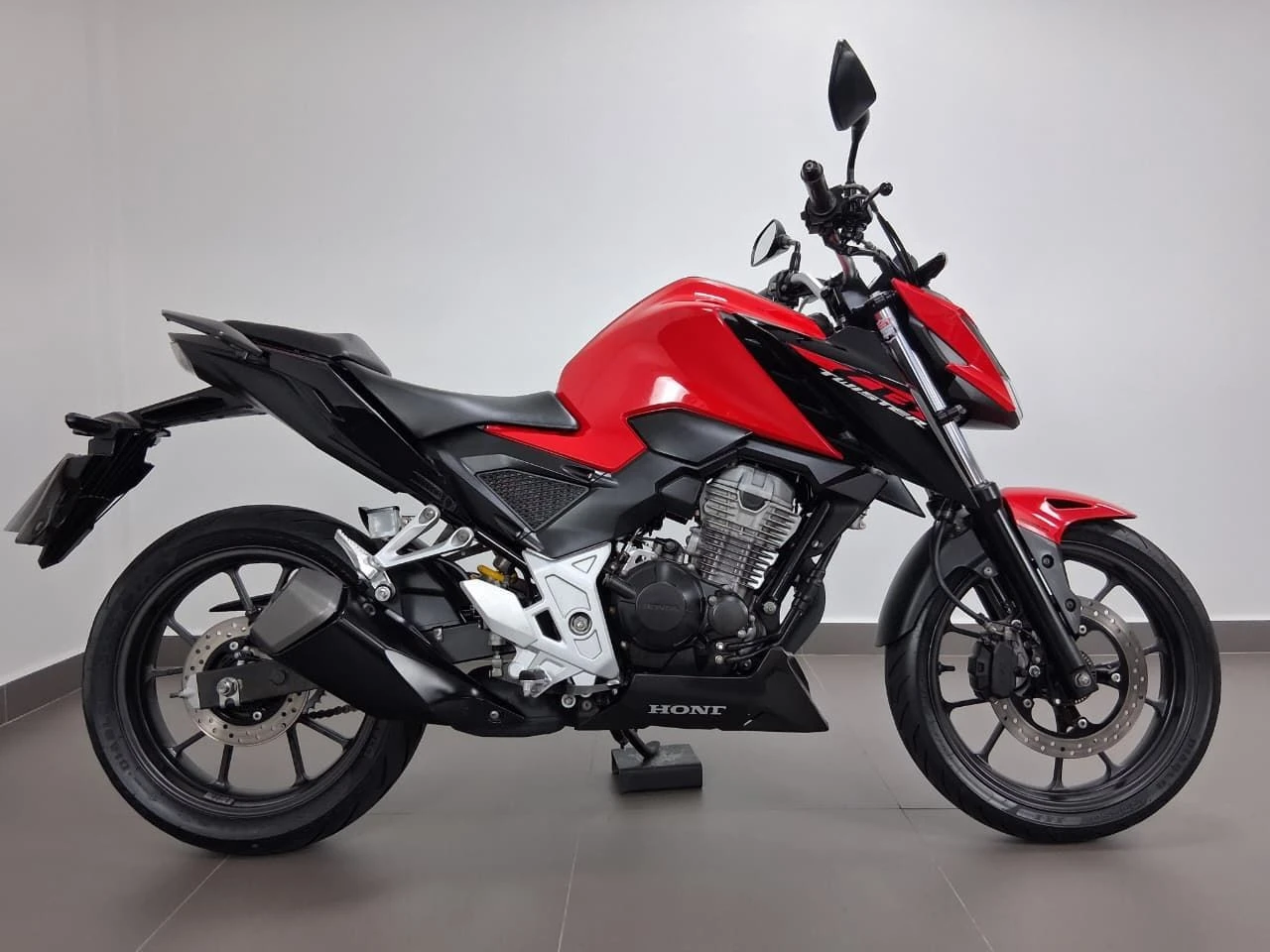 HONDA CB 300F TWISTER CBS