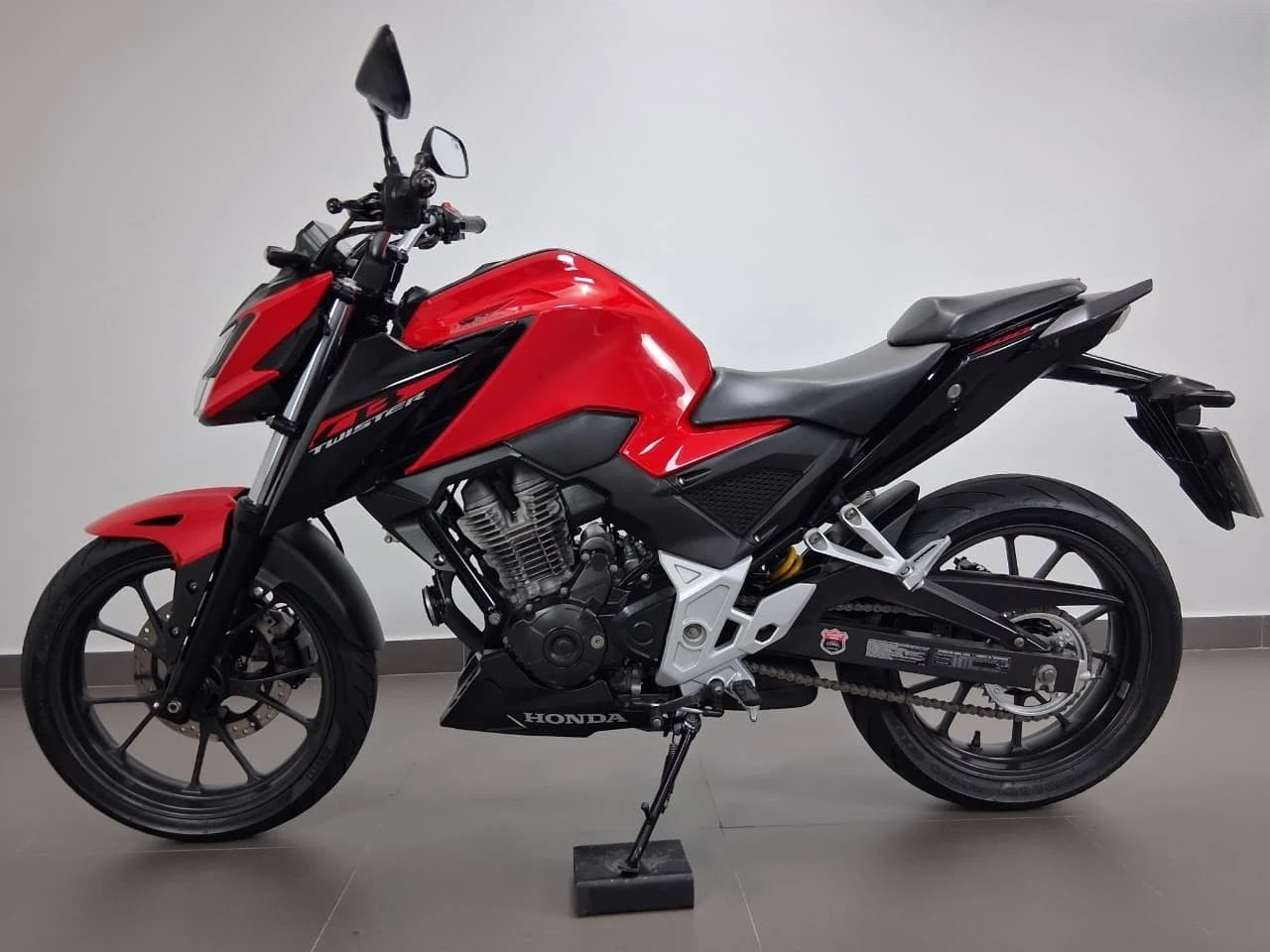 HONDA CB 300F TWISTER CBS