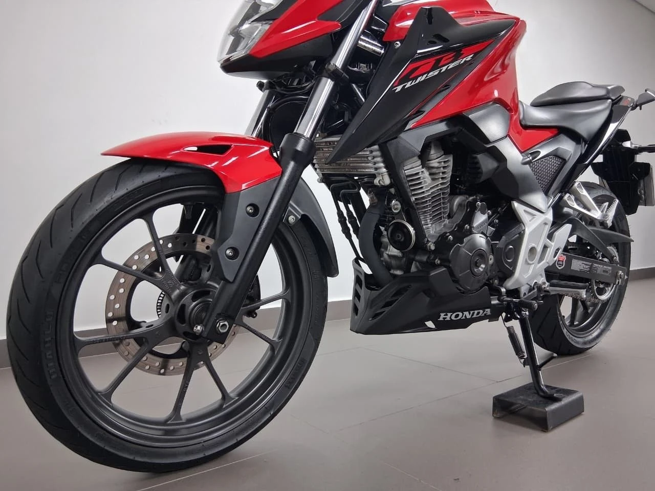 HONDA CB 300F TWISTER CBS