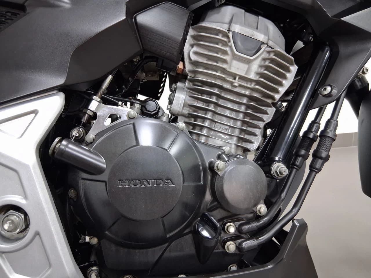 HONDA CB 300F TWISTER CBS