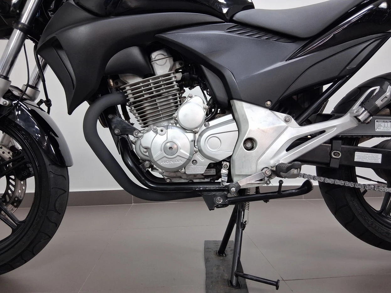HONDA CB 300R