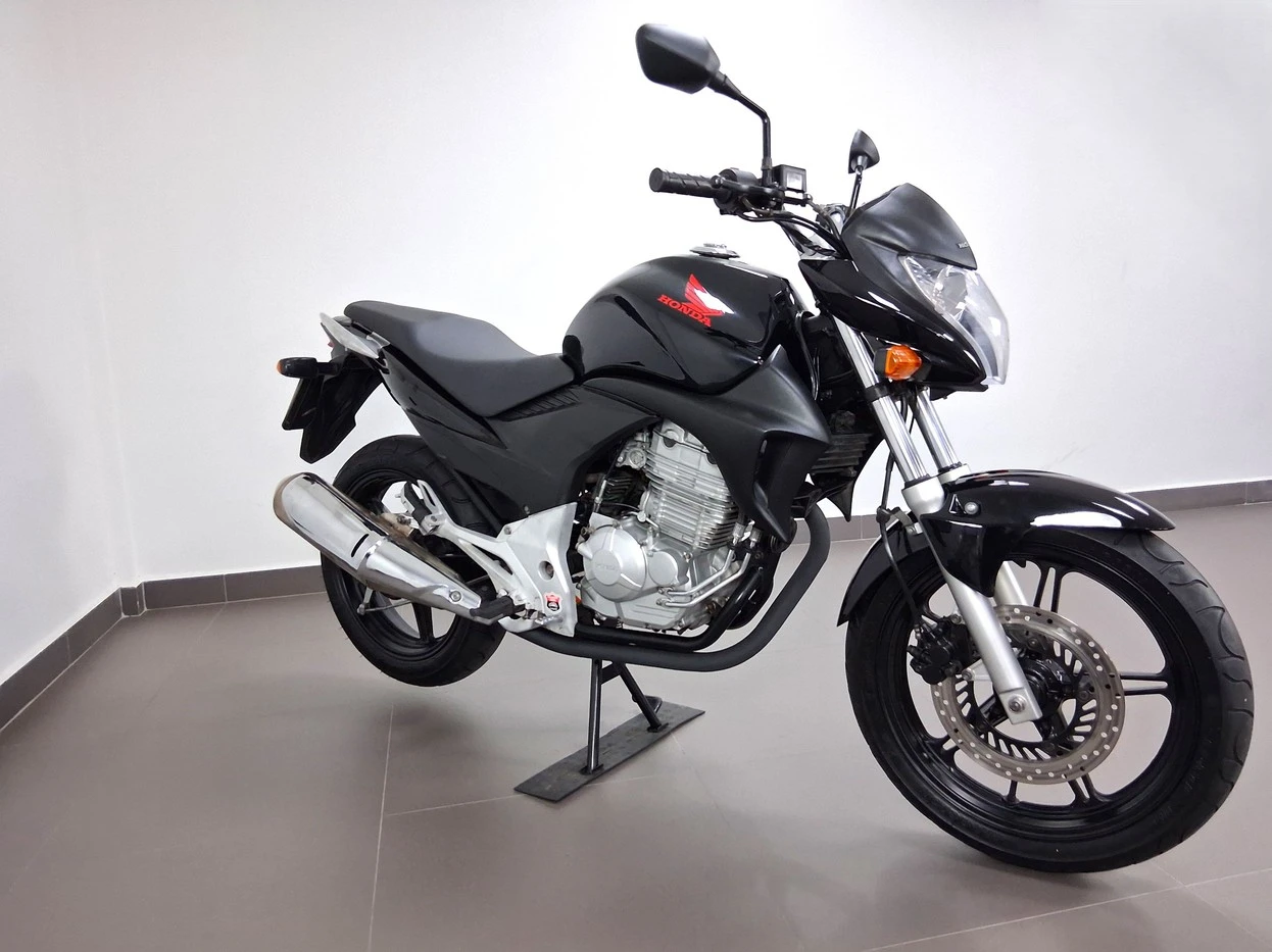 HONDA CB 300R