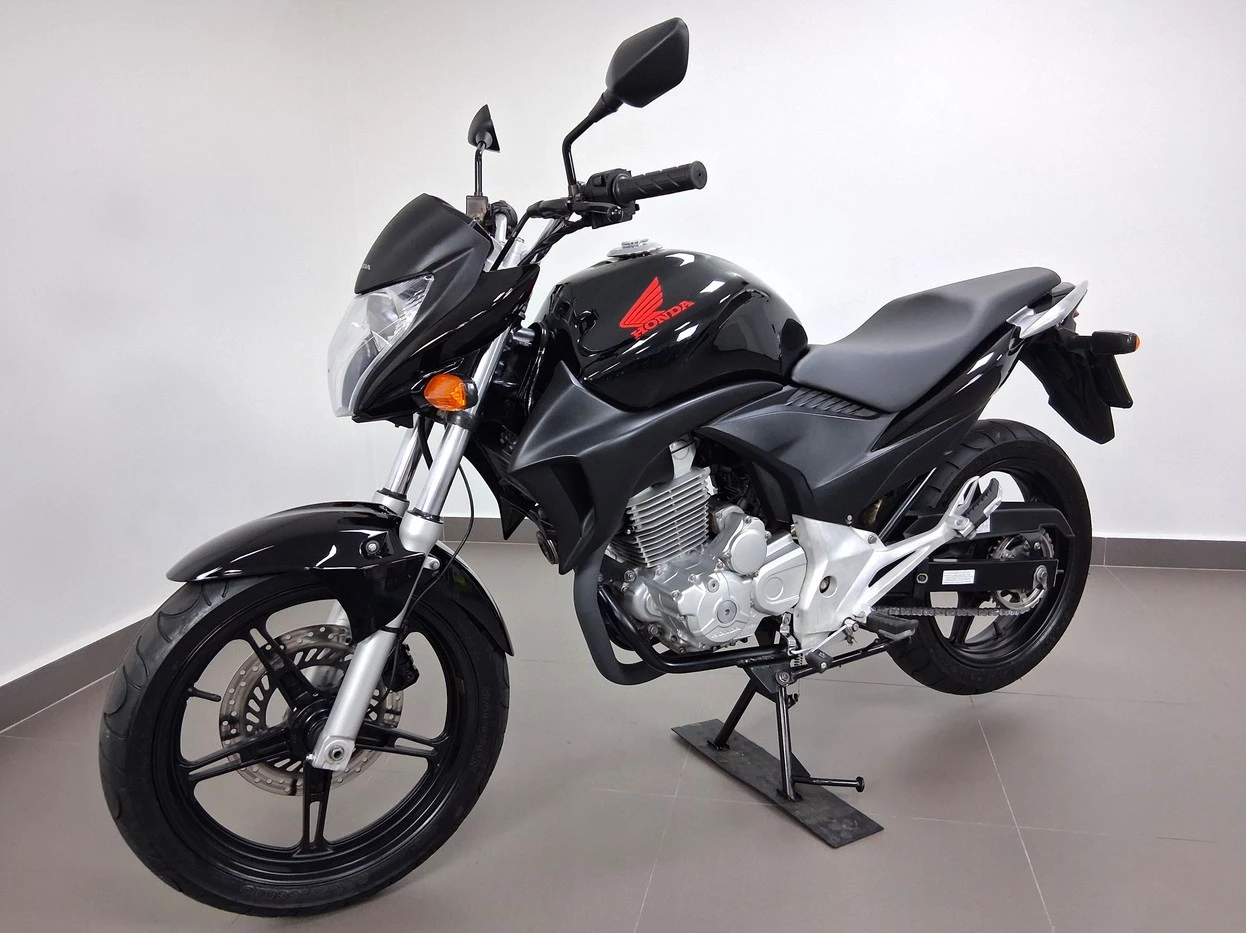 HONDA CB 300R