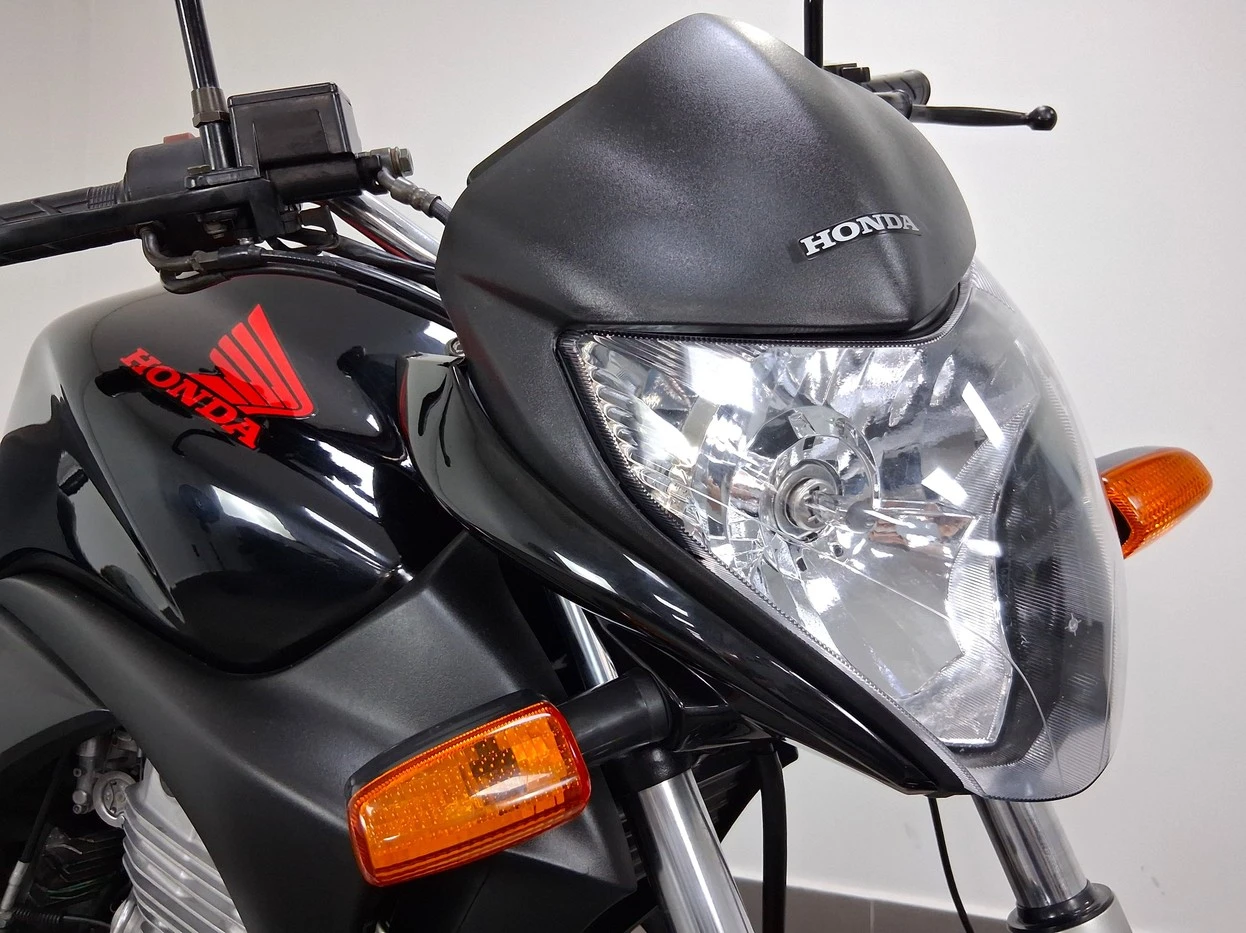 HONDA CB 300R