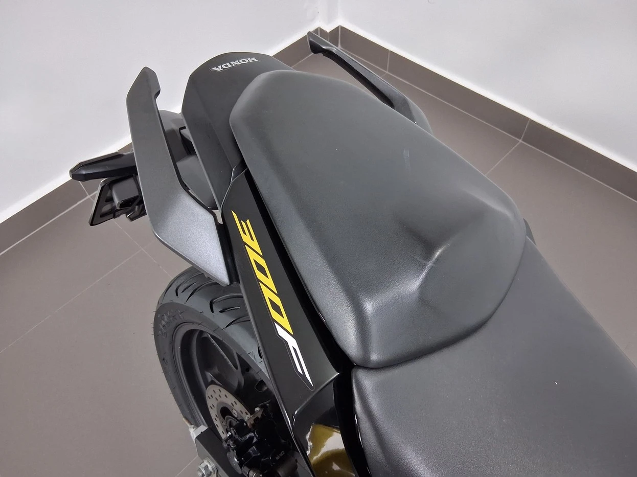 HONDA CB 300F TWISTER CBS