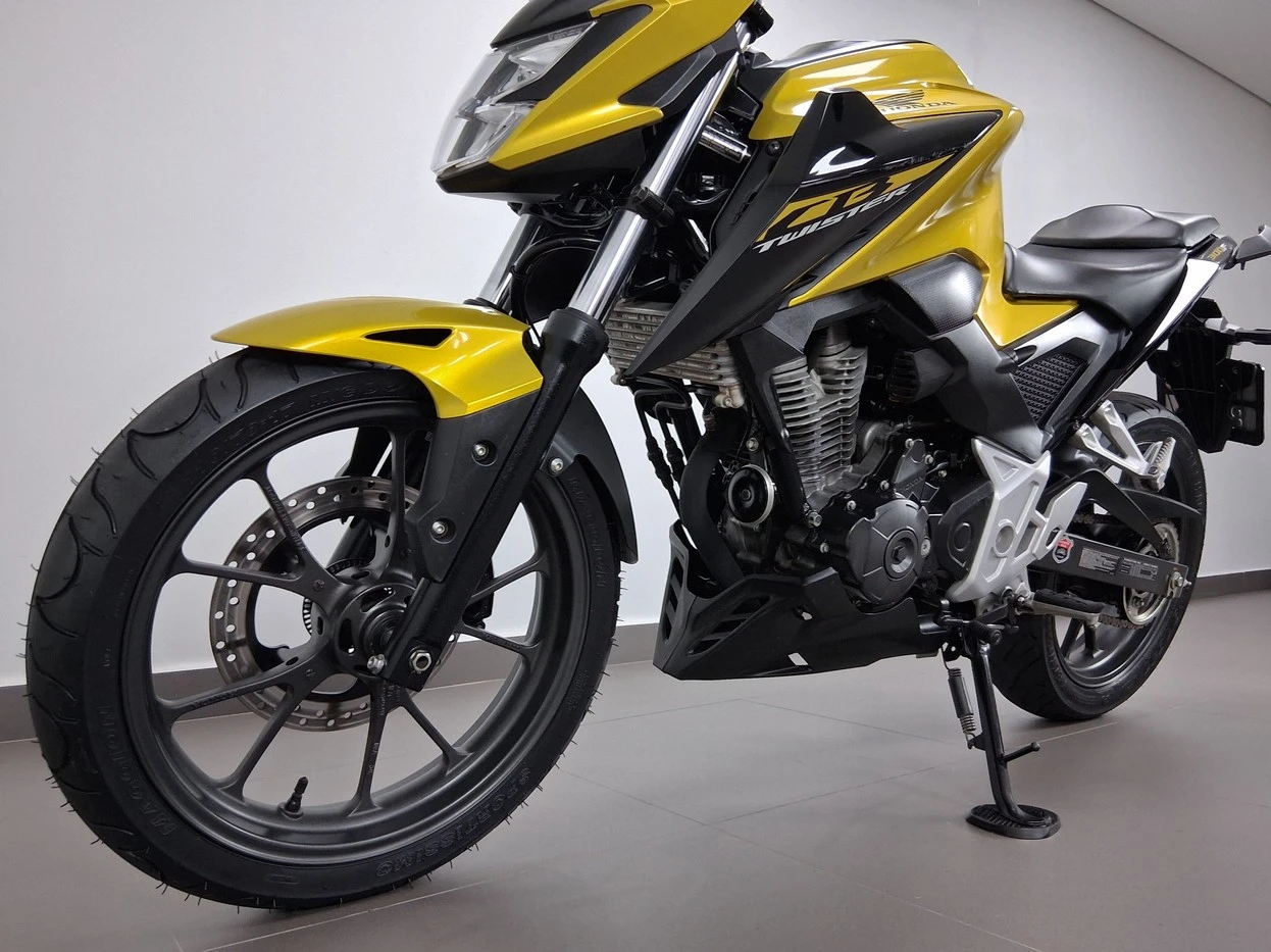 HONDA CB 300F TWISTER CBS