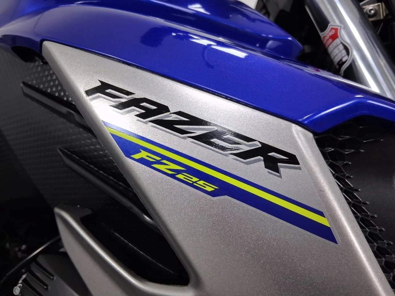 YAMAHA FZ25 FAZER ABS