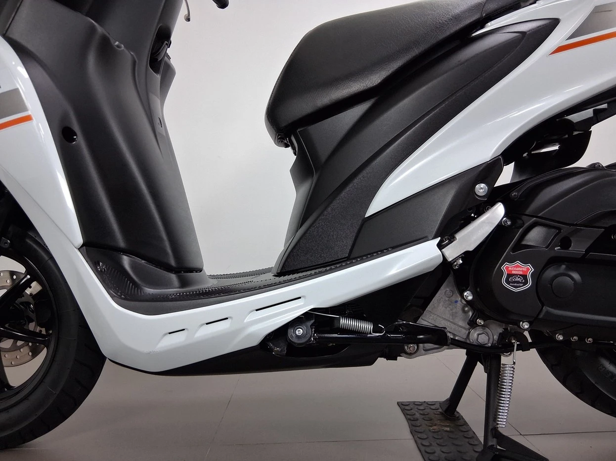 YAMAHA FLUO 125 ABS