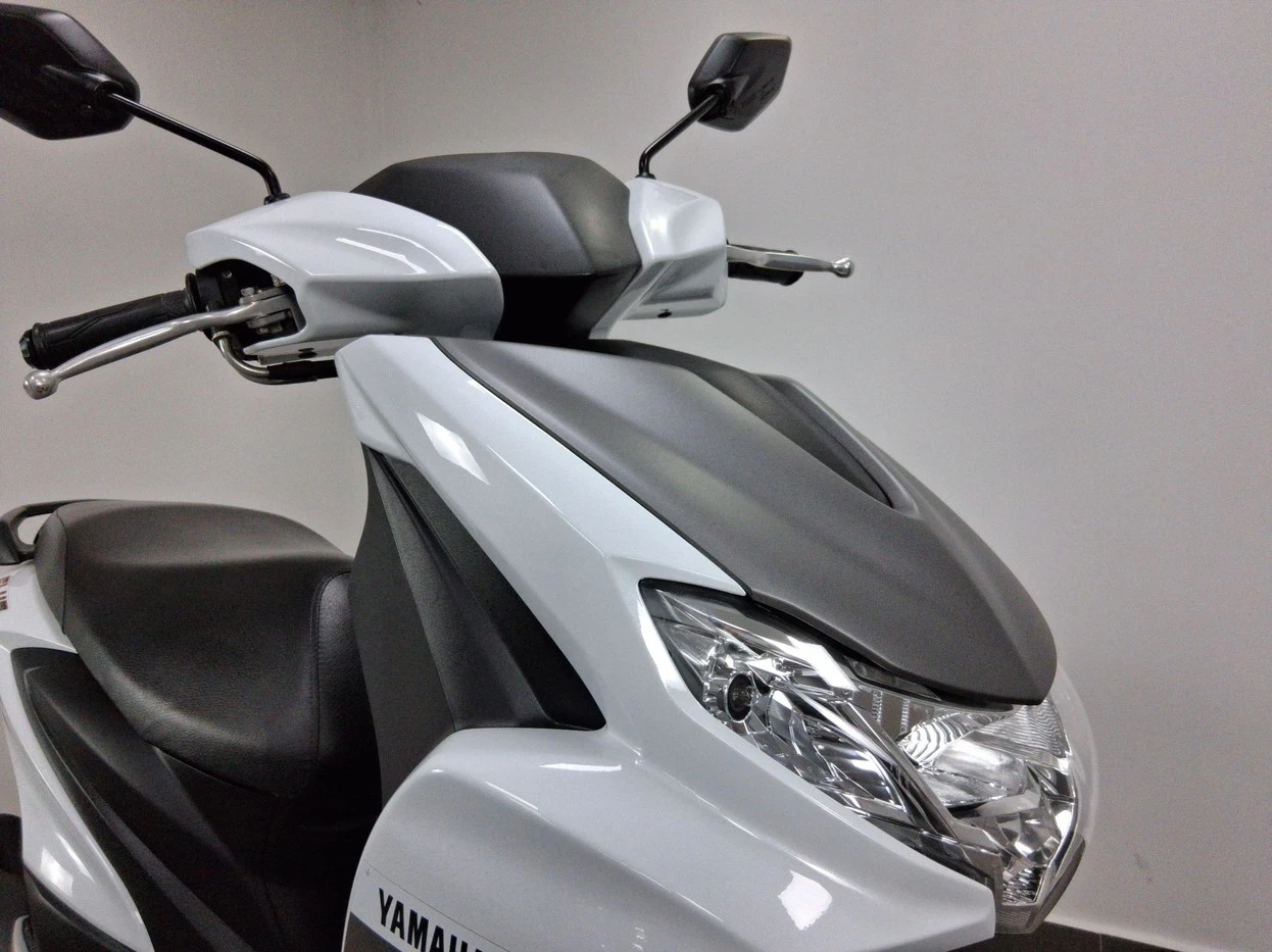 YAMAHA FLUO 125 ABS