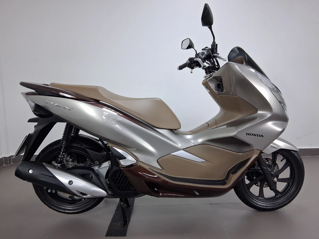 HONDA PCX 150 DLX