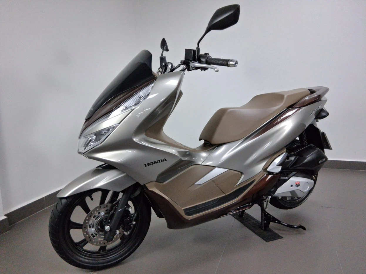 HONDA PCX 150 DLX