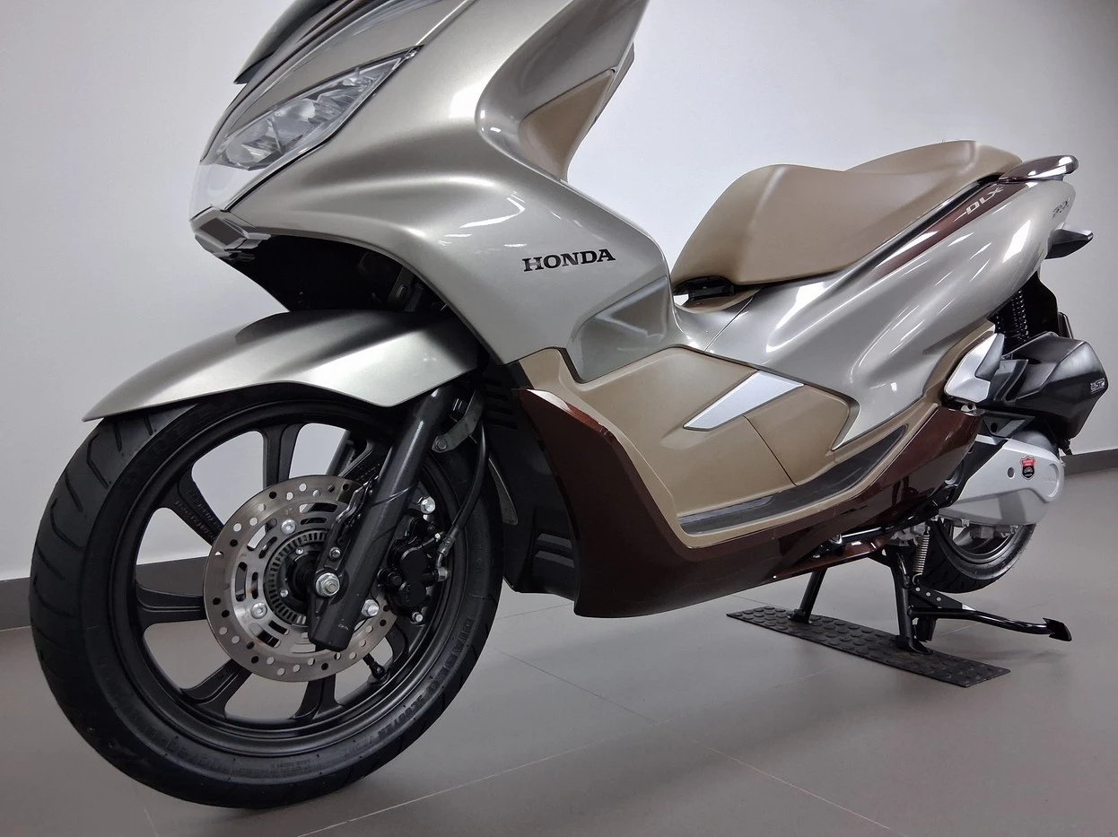 HONDA PCX 150 DLX