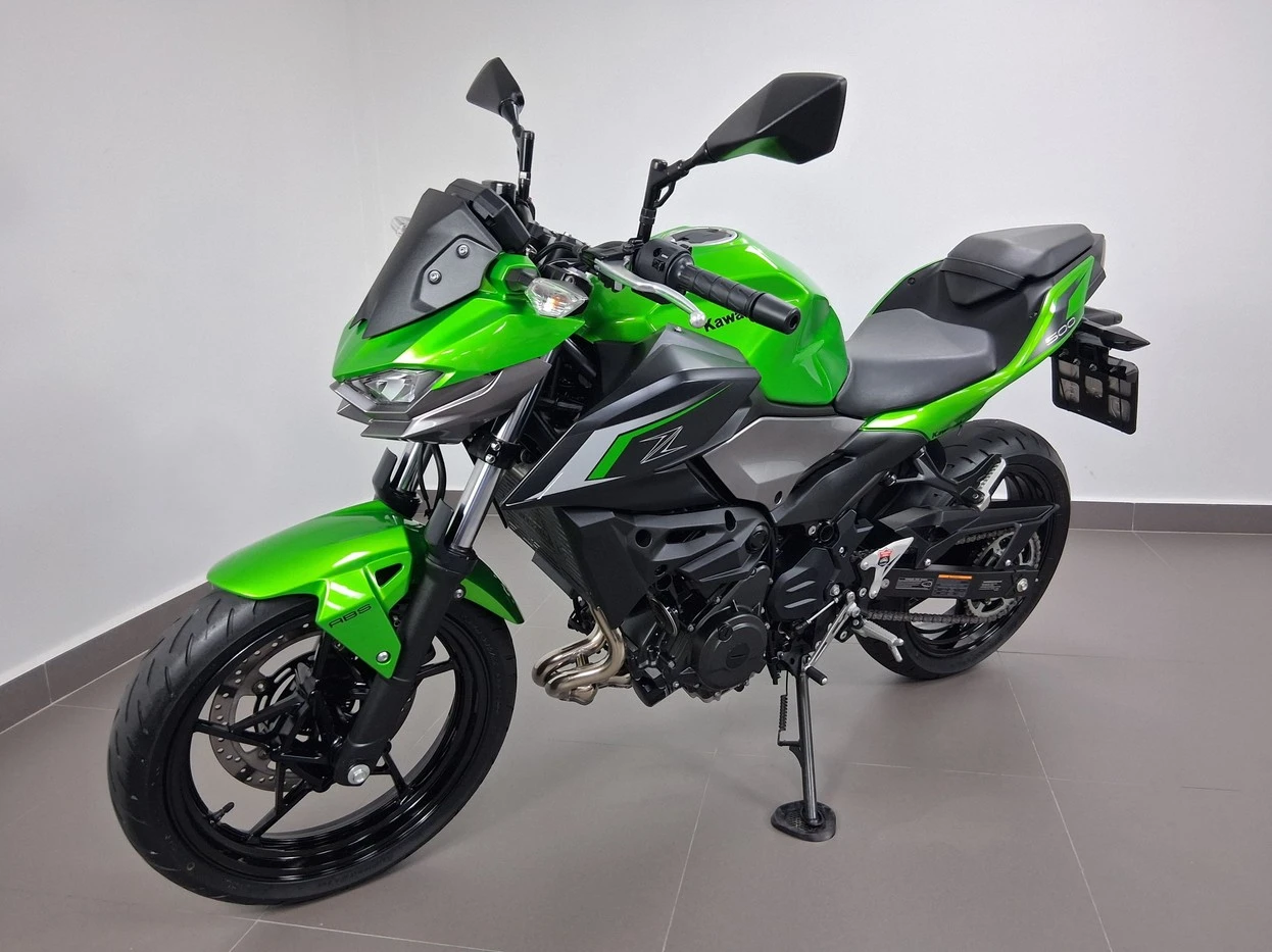KAWASAKI Z500