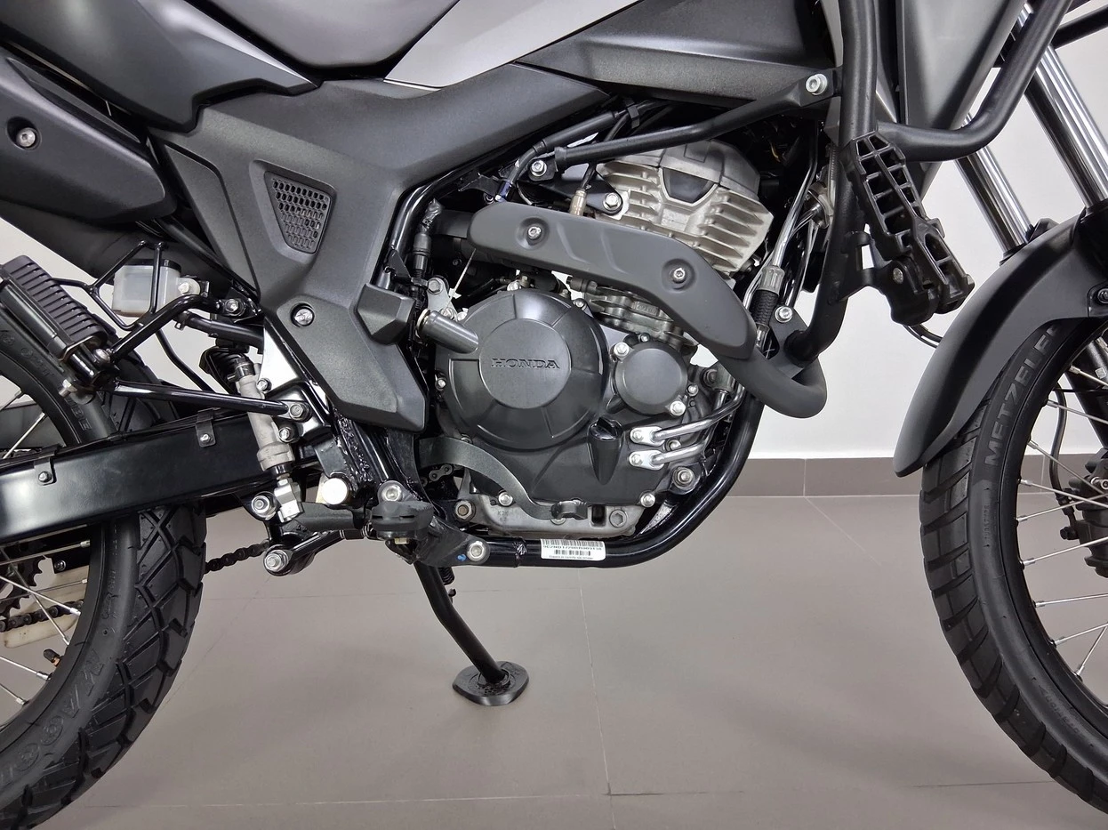 HONDA XRE 300 SAHARA