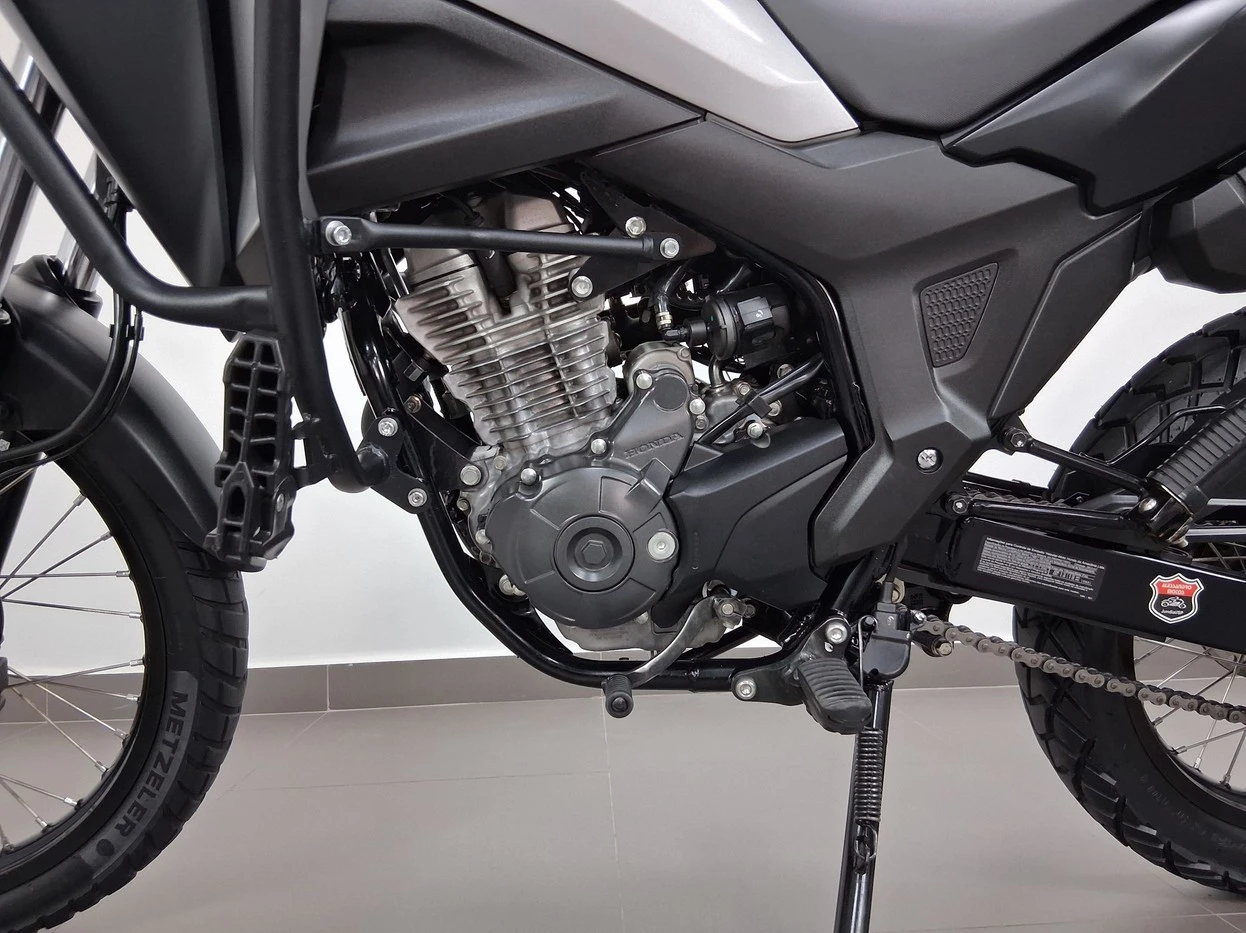 HONDA XRE 300 SAHARA