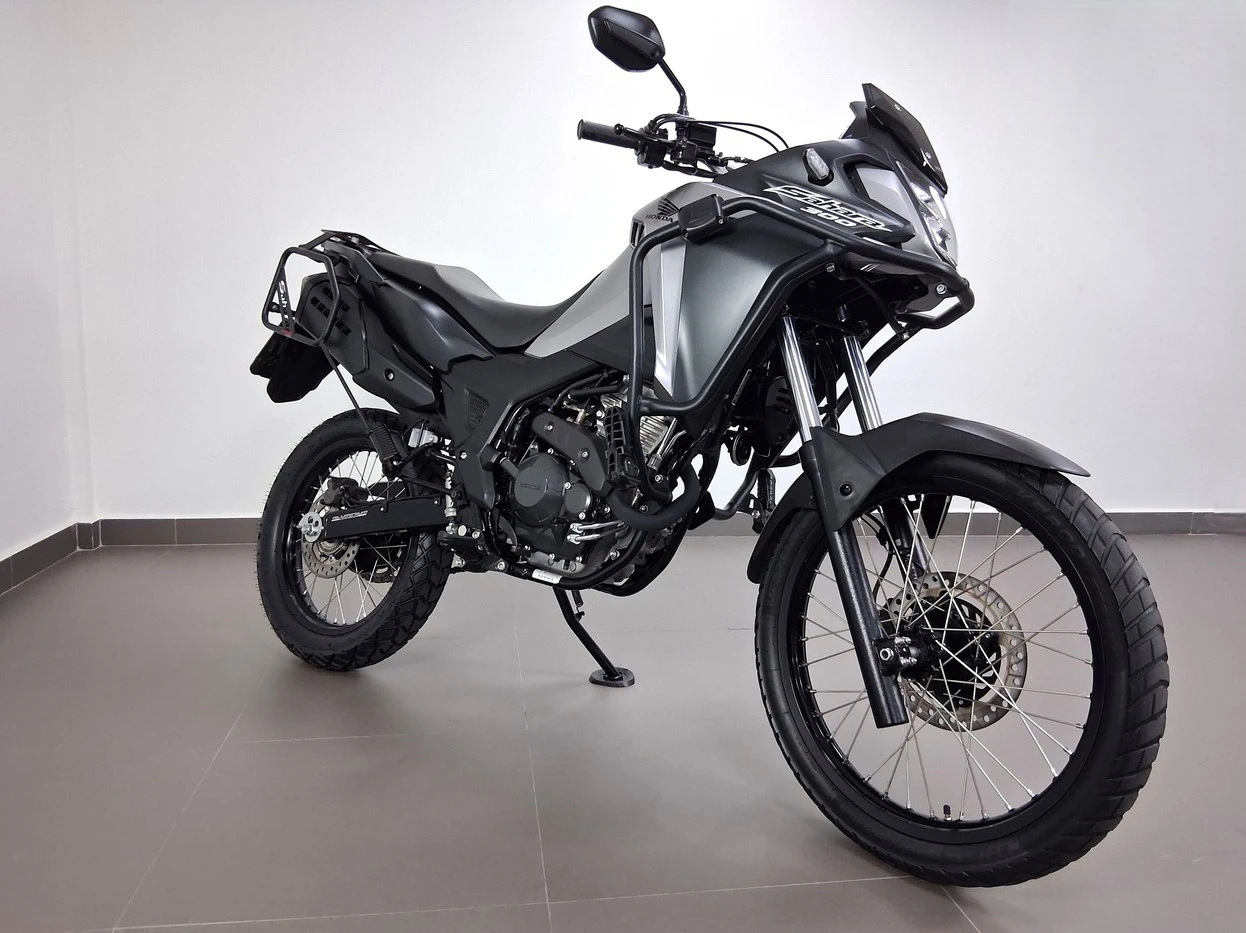 HONDA XRE 300 SAHARA