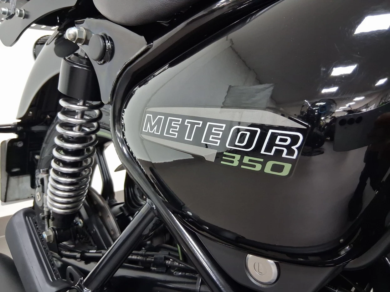 ROYAL ENFIELD METEOR 350 FIREBALL