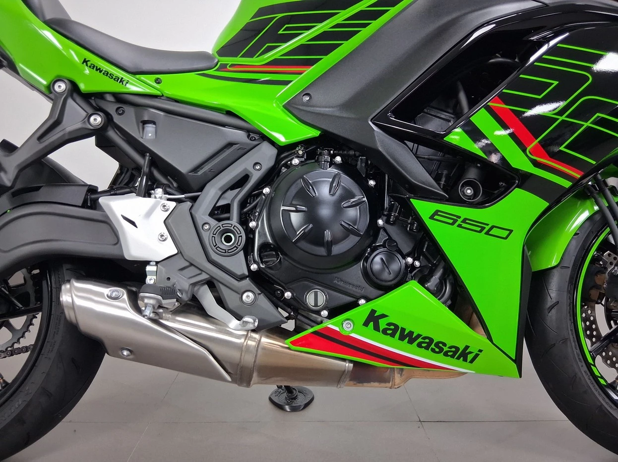 KAWASAKI NINJA 650 KRT EDITION