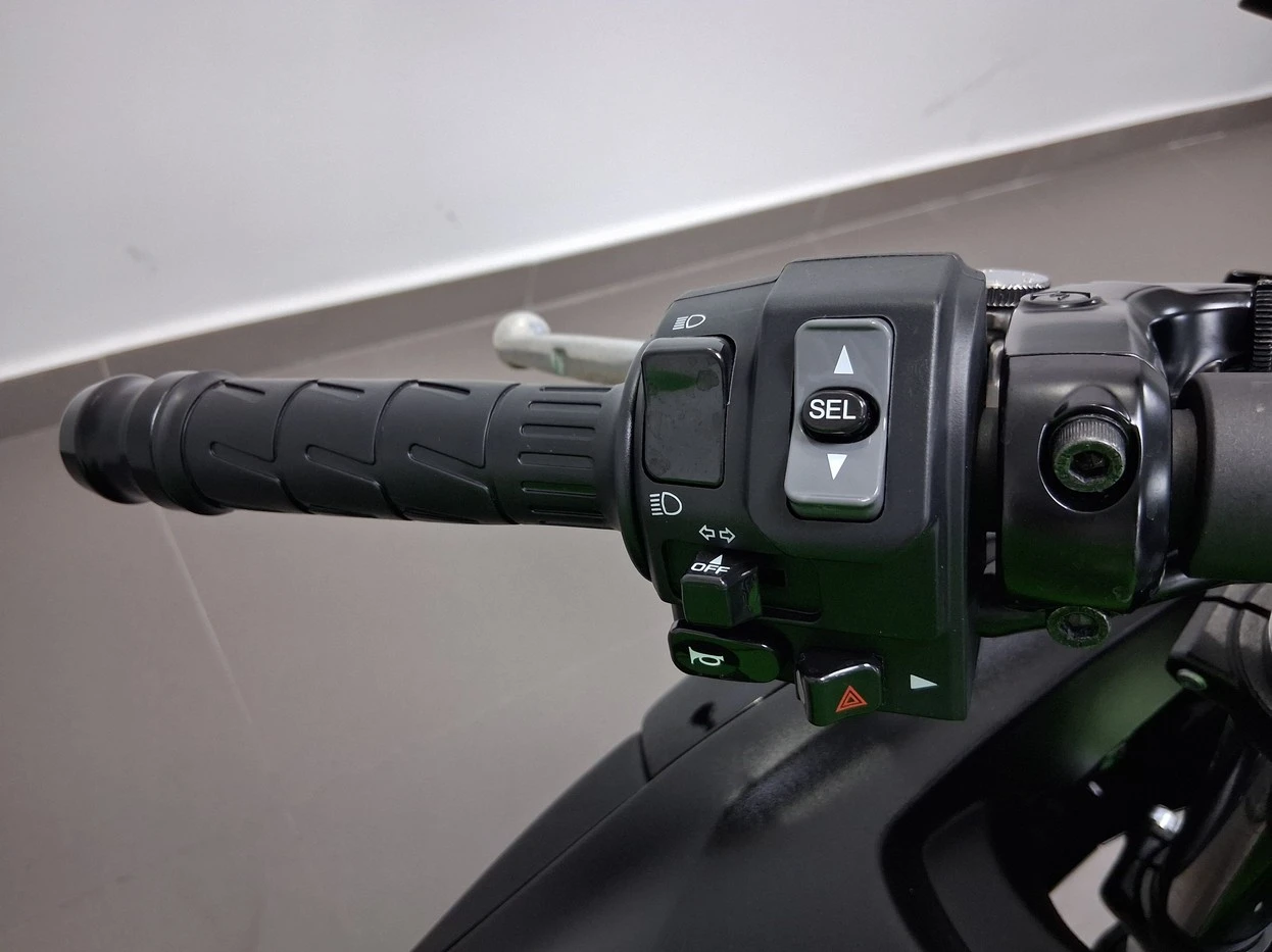 KAWASAKI NINJA 650 KRT EDITION