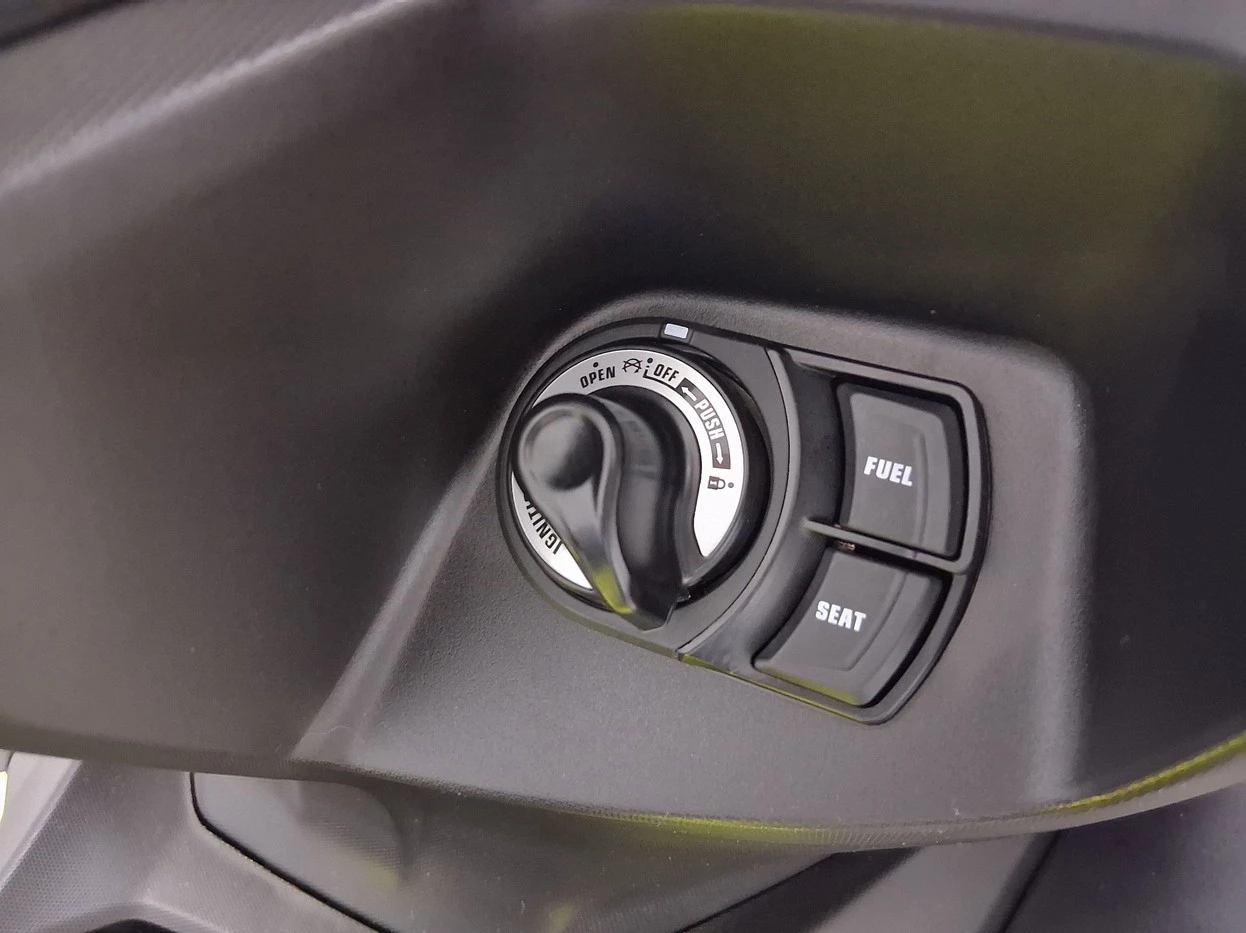 YAMAHA AEROX 160 ABS